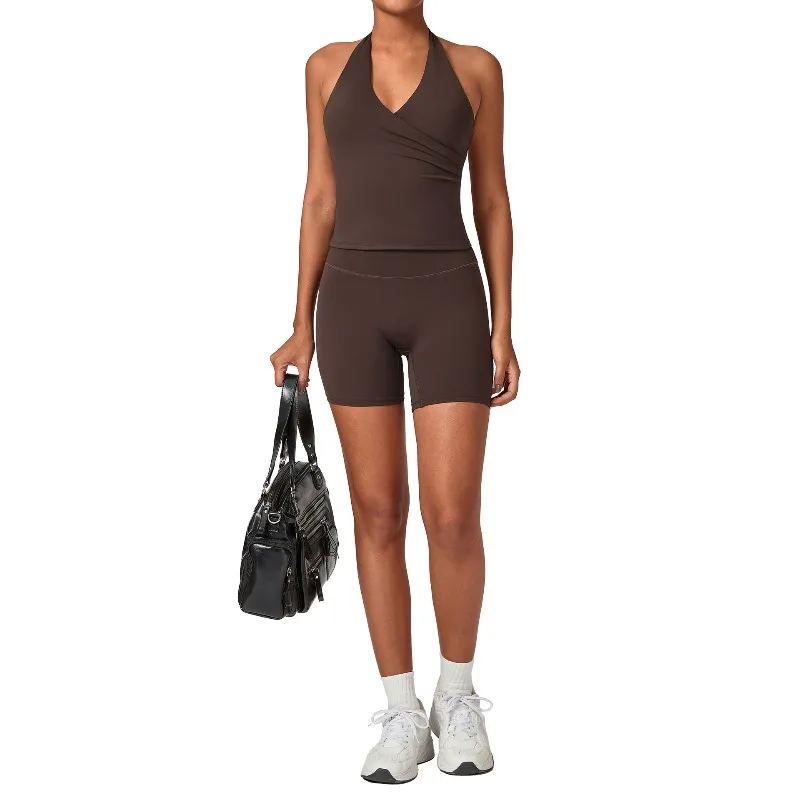 Conjuntos de Yoga para entrenamiento de gimnasio para mujer, camiseta sin mangas con cuello Halter, diseño de pecho Sexy con cuello en V, pantalones cortos para correr y levantar la cadera, trajes deportivos