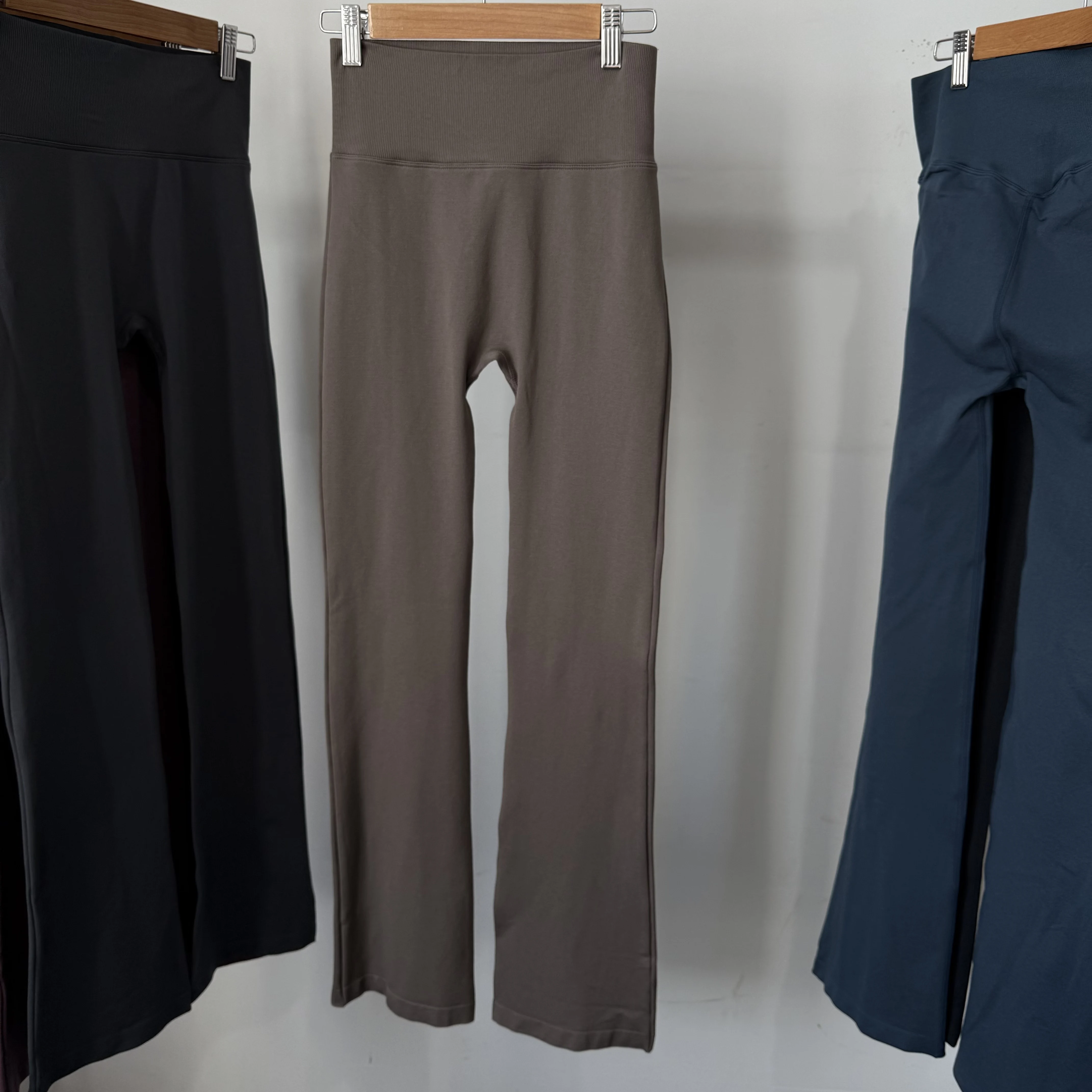 Compresión de cintura alta sin líneas incorrectas, Micro acampanado, ropa para Yoga al aire libre, pantalones elásticos sin costuras para Fitness, mallas de elevación