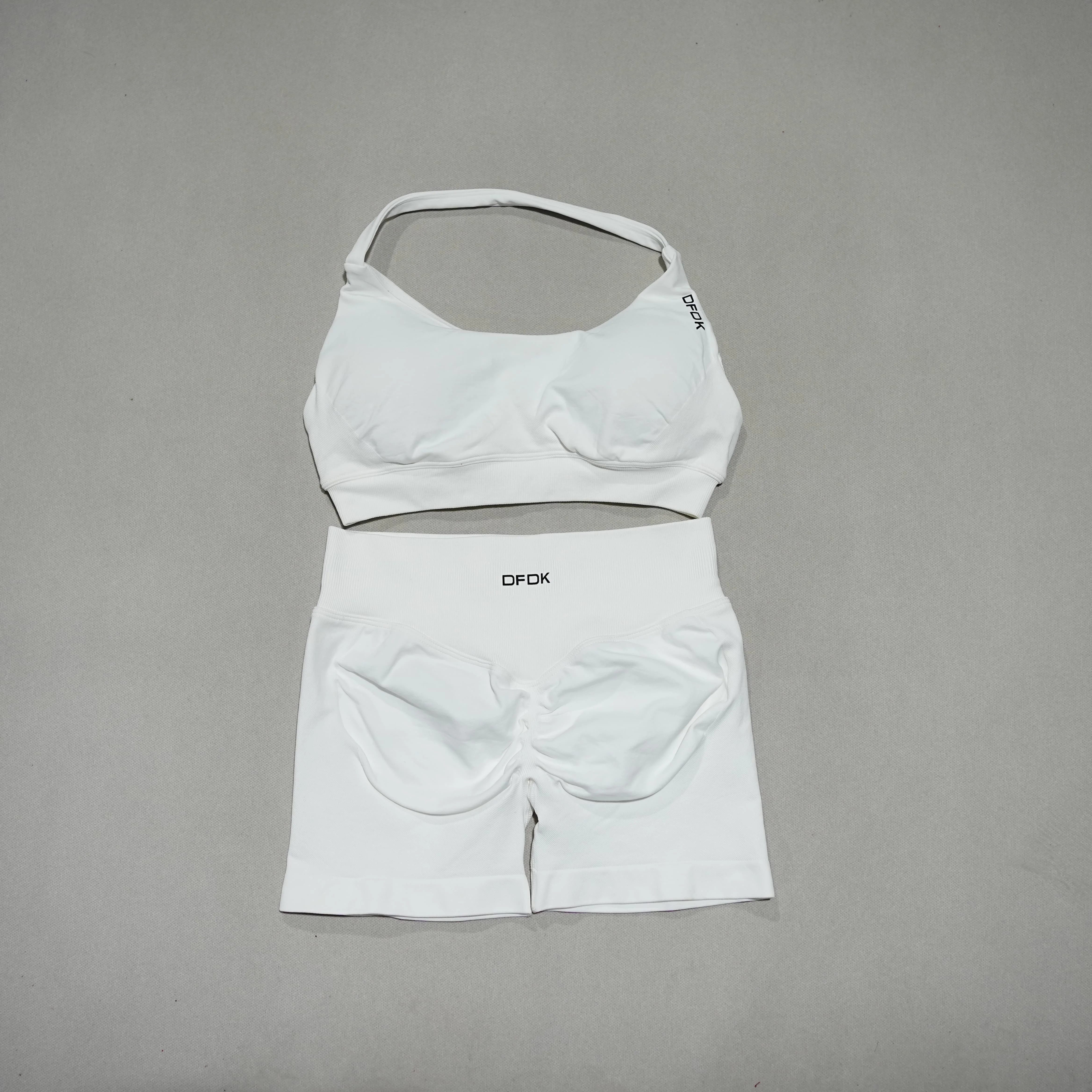 DFDK Conjunto deportivo de 2 piezas para mujer, sujetador deportivo con cordones, pantalones cortos sin costuras, leggings, yoga, gimnasio, fitness, correr, chándal