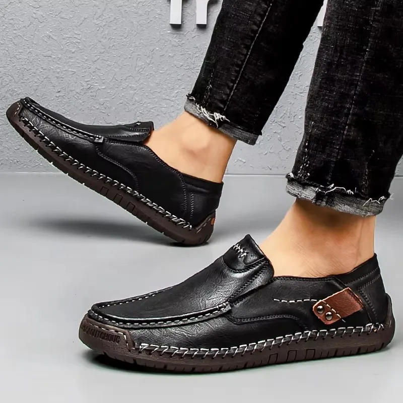 Nuevos zapatos informales a la moda para hombre, mocasines de cuero hechos a mano, zapatos cómodos para hombre, zapatos planos de conducción de cuero dividido de calidad, talla 48