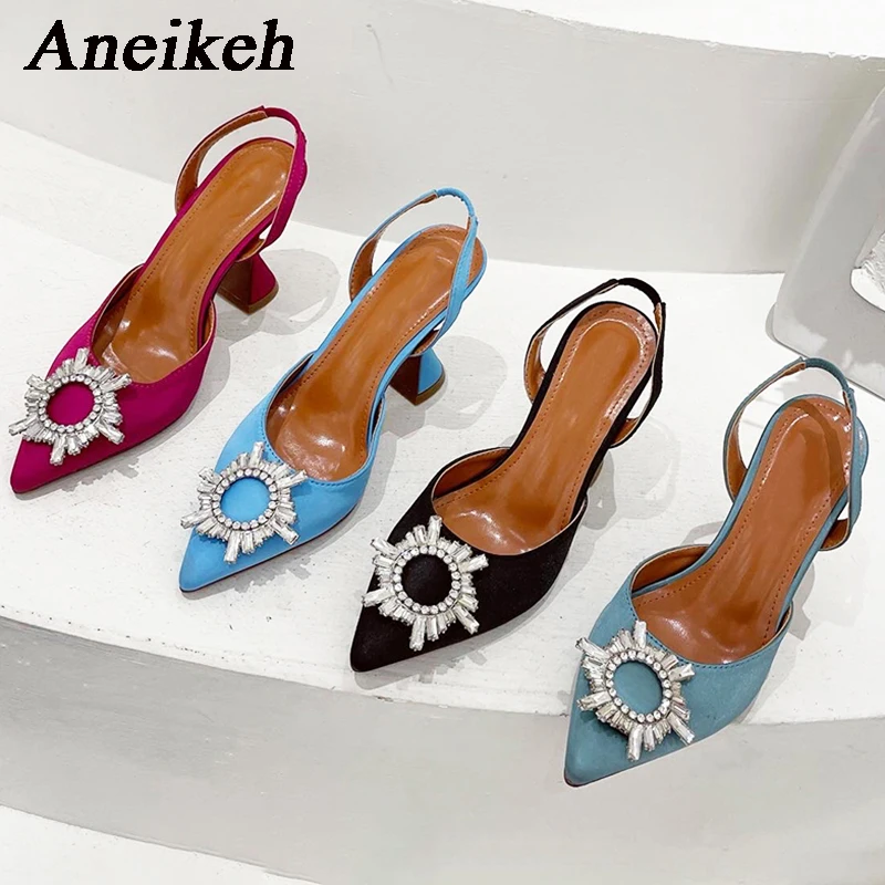 Marca Aneikeh, tacones altos de seda para mujer, tacones altos con Nudo de mariposa de cristal de lujo, zapatos puntiagudos de verano, zapatos de tacón triangular para novia