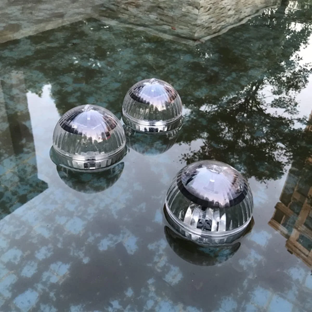 Lámpara Solar Flotante LED para Piscina, Bola con Panel Solar, Resistente al Agua, con Luz Intermitente de Colores Cambiantes para Espectáculos