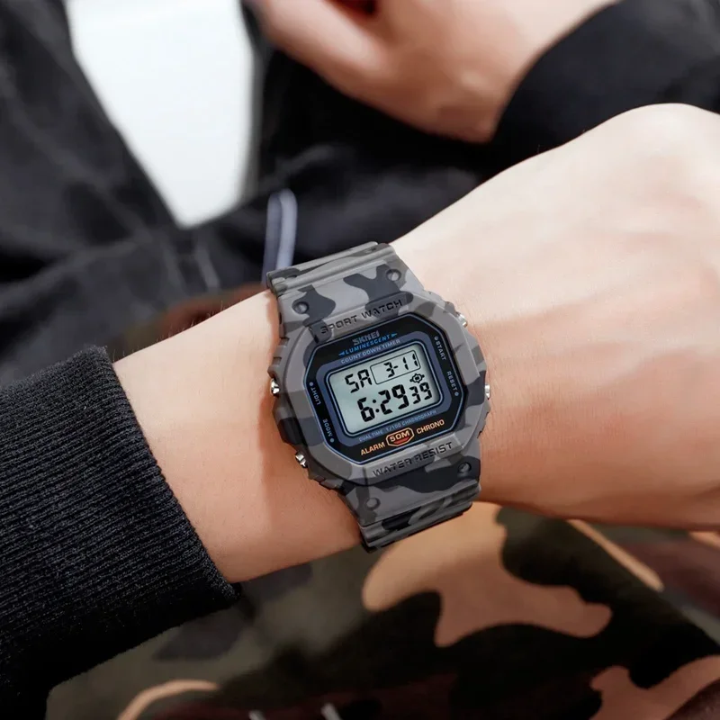 SKMEI 1628 relojes digitales de lujo para Hombre, relojes de pulsera electrónicos deportivos impermeables para Hombre, Reloj con luz trasera militar, Reloj 1988 para Hombre
