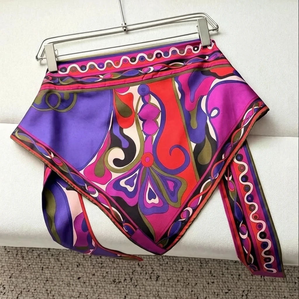 Pañuelo Morado Clásico para Mujer con Logotipo de Diseñador, Accesorio de Tela de Marca de Lujo, Pañuelo Bandana