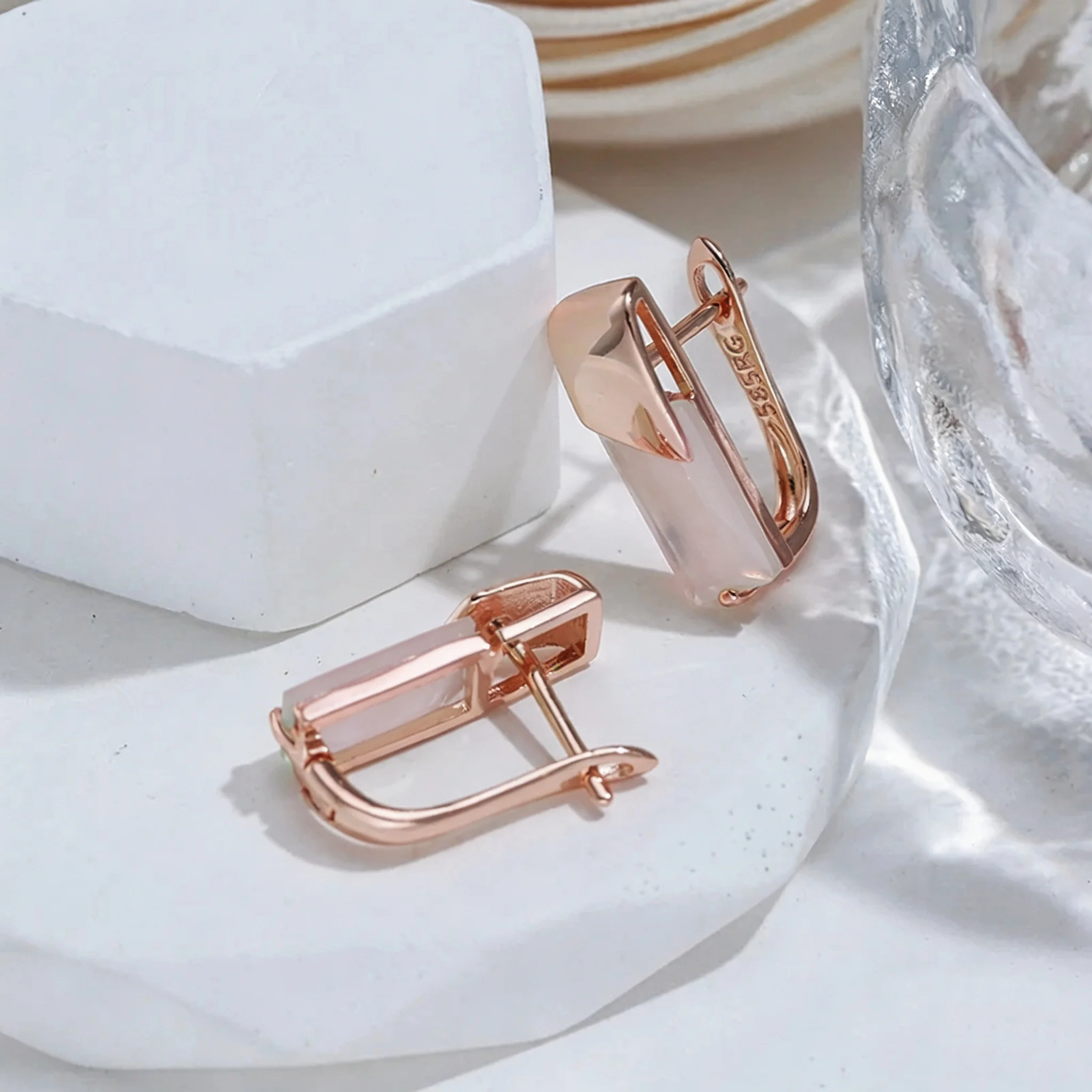 Wbmqda, pendientes cuadrados simples de 19x6mm con piedra rosa para mujer, Color oro rosa 585, regalos de joyería de circón de alta calidad para uso diario