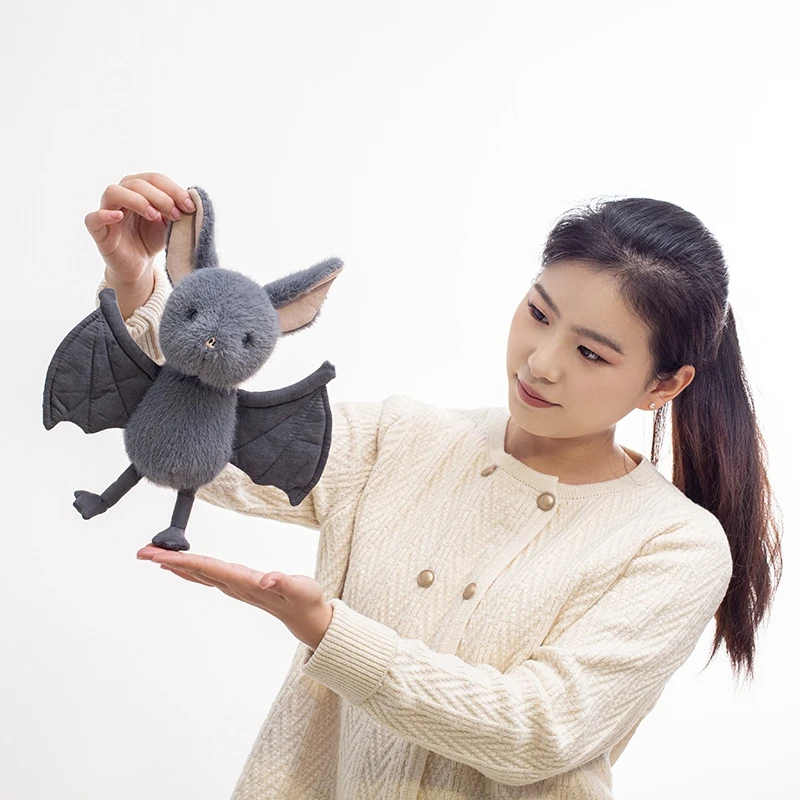 Nueva muñeca de cerdo murciélago bonita y extraña, juguete de peluche divertido, colección de decoraciones de Halloween, colgante de coche de juguete de peluche de edición limitada