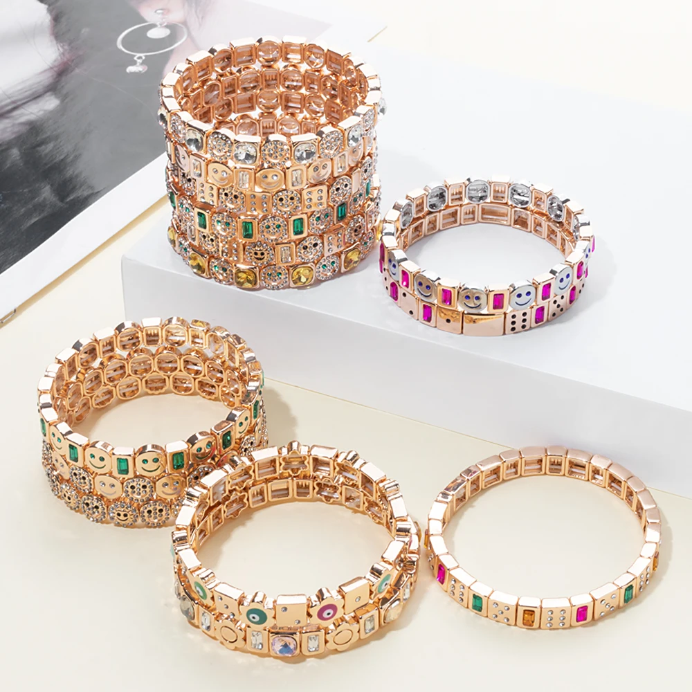 2024 nuevo brazalete feliz de diamantes de imitación para mujer accesorio de mano de diamante