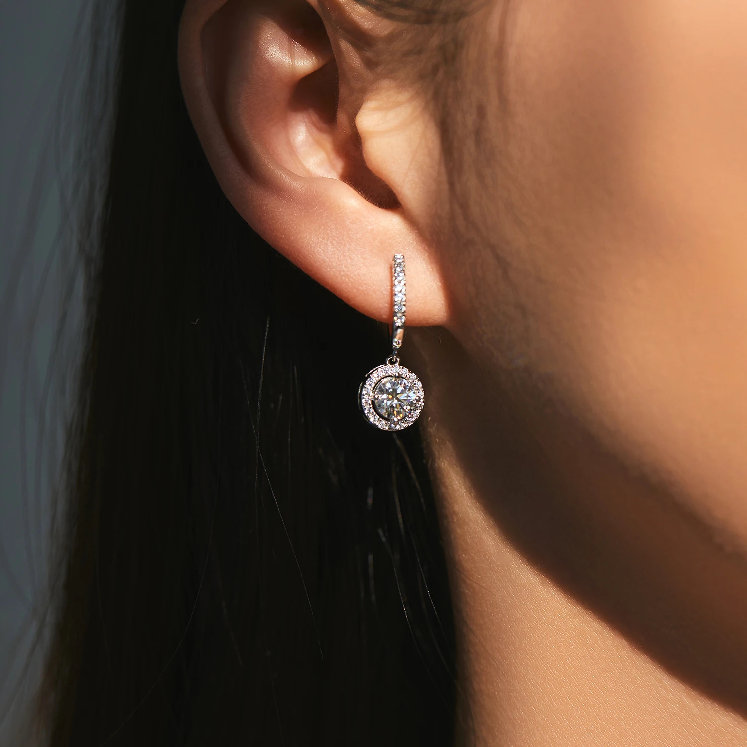 Pendientes colgantes de moissanita de Color MODIAN D, pendientes colgantes de Halo de Plata de Ley 925 para mujer, regalo de joyería fina de compromiso de boda