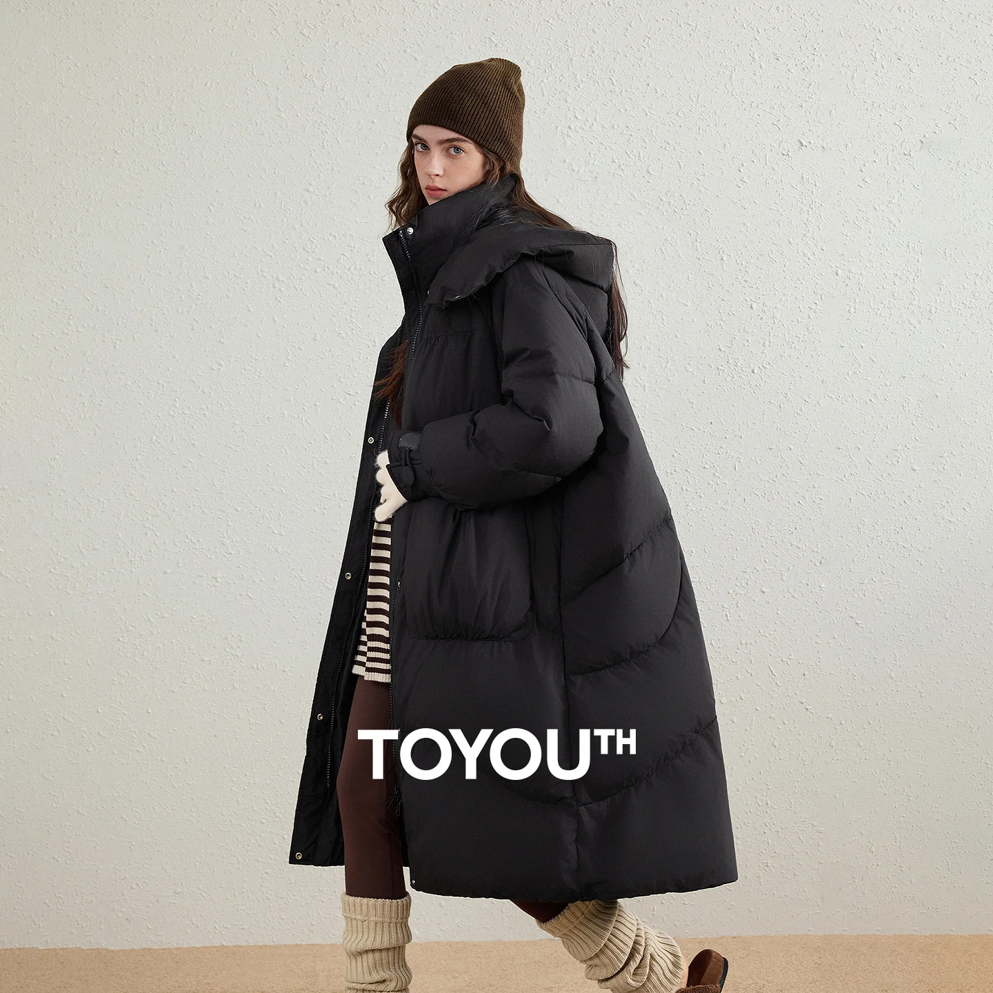 Chaqueta Corta de Plumón para Mujer TOYOUTH, Invierno 2026, Estilo Deportivo Universitario, Resistente al Viento, Forro Cálido, Conjunto de Dos Piezas