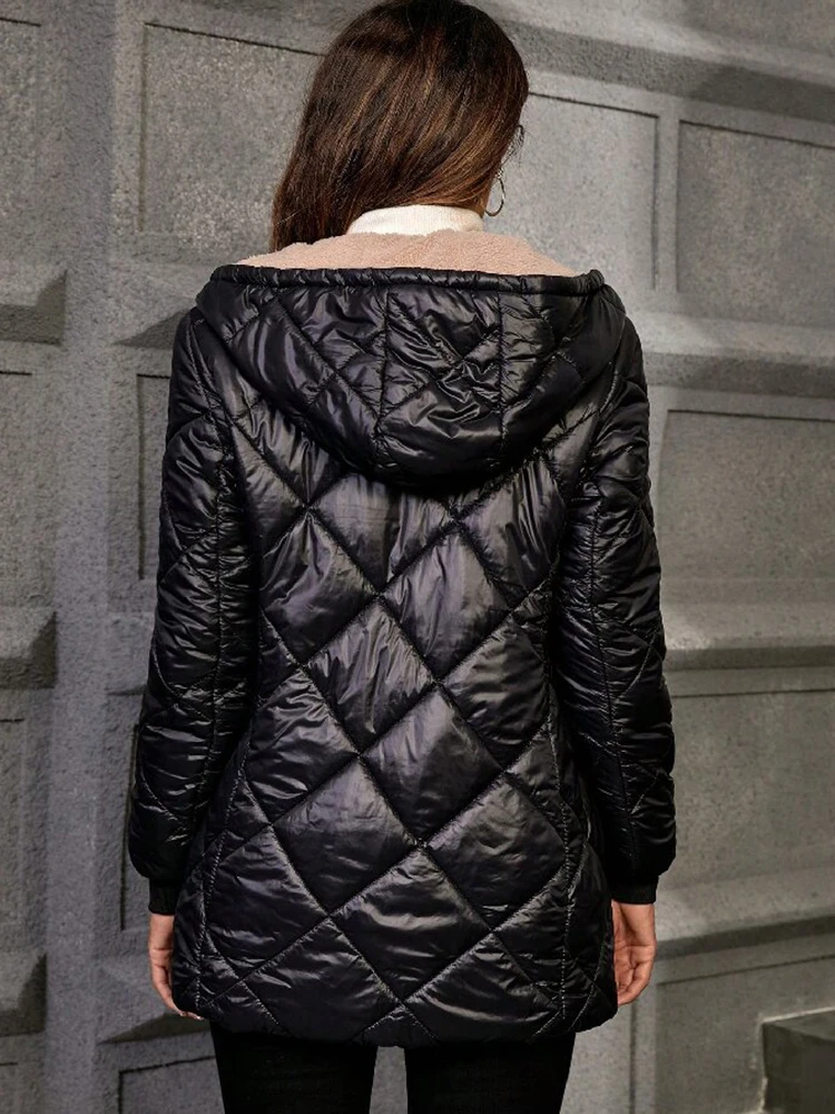 Abrigo acolchado con capucha y forro polar para mujer, chaqueta tipo puffer con diseño de rombos, forro cálido de sherpa, cierre de cremallera, longitud media, parka de invierno.