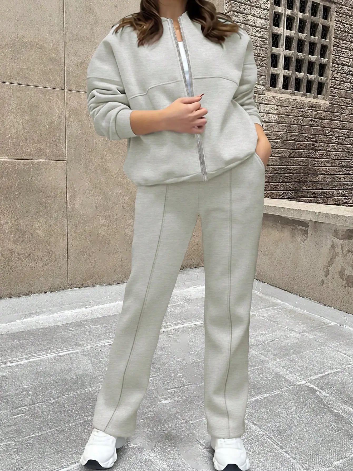 Conjunto de Dos Piezas Casual y Versátil para Otoño/Invierno 2026: Sudadera Sencilla de Color Sólido con Bolsillos y Pantalones de Pierna Recta