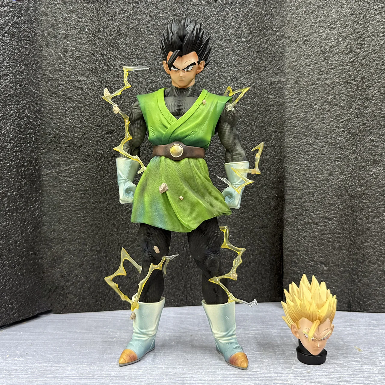 Figura de Son Gohan de Dragon Ball Z de 32 cm/12.6 pulgadas con cabezas intercambiables, Gohan del Futuro Super Saiyan, estatua de PVC, juguete coleccionable, regalo.