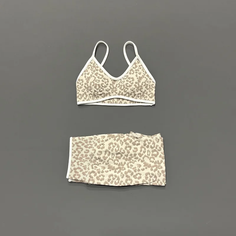 Conjunto Deportivo de 2 Piezas con Estampado de Leopardo para Mujer, Bra Deportivo Sin Costuras y Shorts de Cintura Alta con Efecto Push-Up, Ropa Deportiva Ajustada para Gimnasio