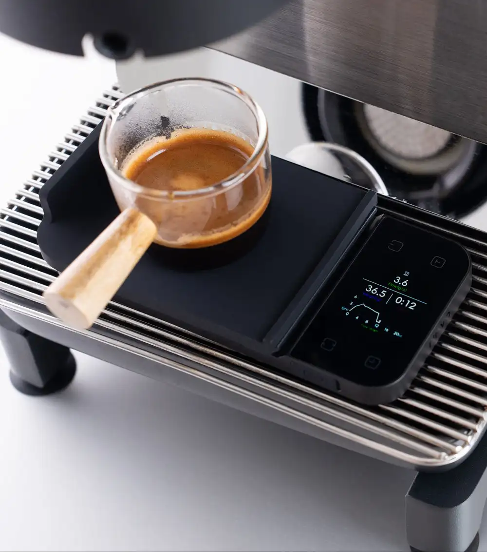 Báscula Inteligente para Café MAVO Lumicurve, Precisión de 0,1g, Báscula Digital para Espresso con Temporizador y Pantalla de Flujo para Café Pour Over