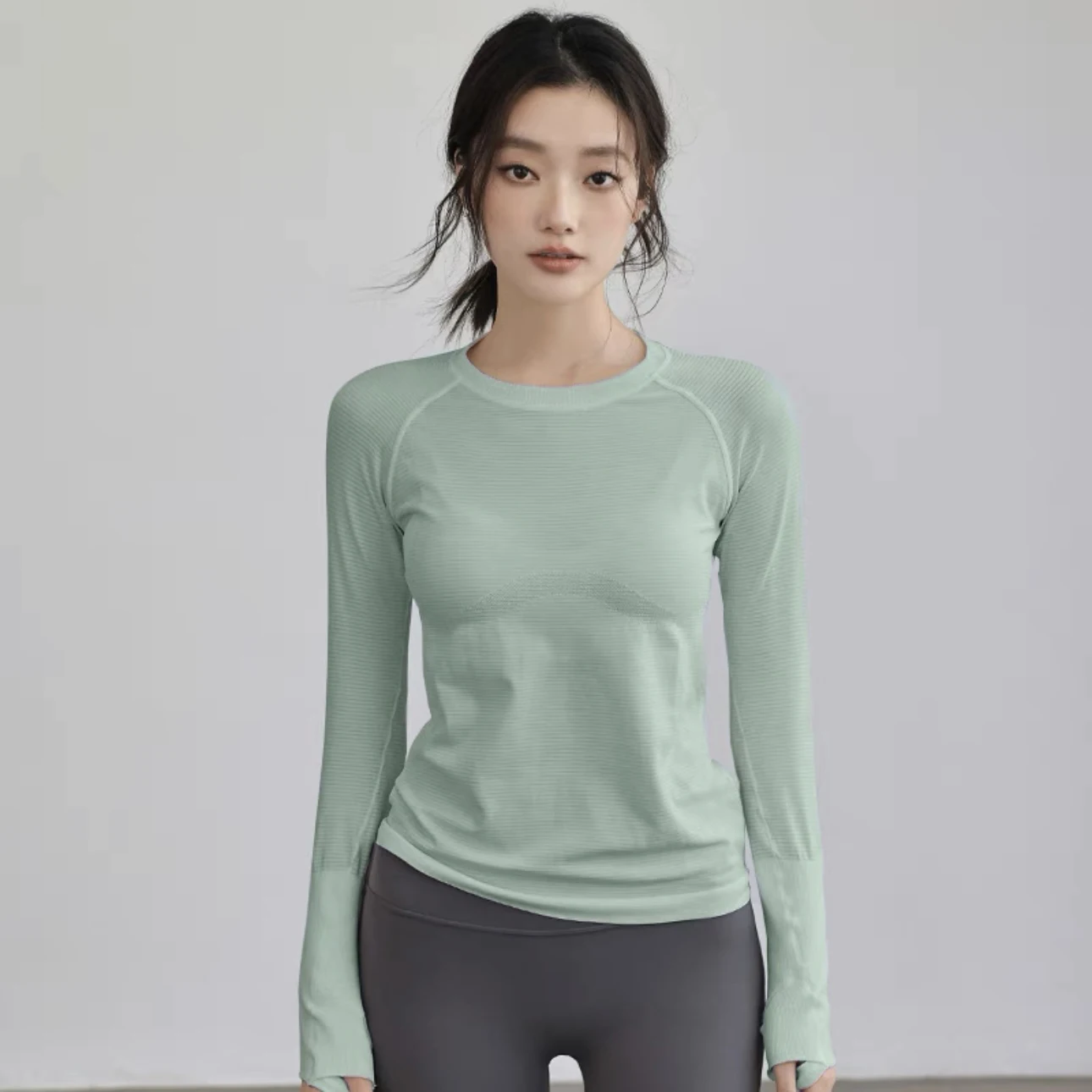 Camiseta deportiva ajustada de manga larga para Yoga para mujer, camiseta de entrenamiento de Pilates sin costuras elástica transpirable, camiseta para correr y Fitness