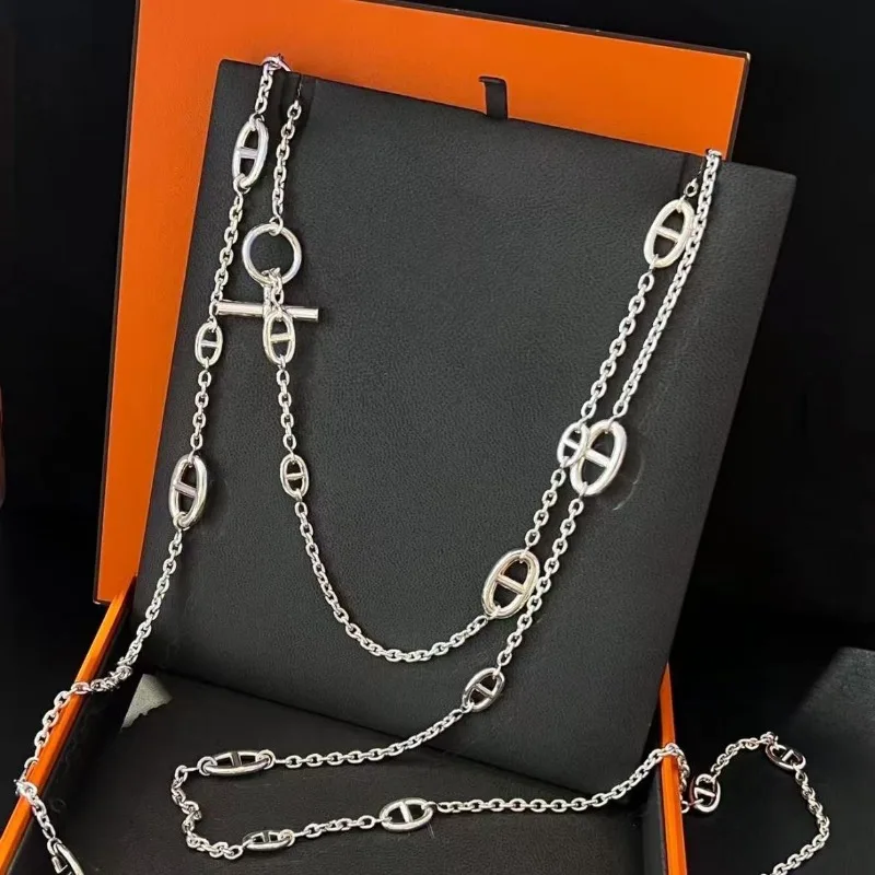 Nuevo Collar con Colgante de Nariz de Cerdo para Mujer, Cadena Larga de Lujo Ligero Estilo Europeo y Americano, Gargantilla Premium de Moda