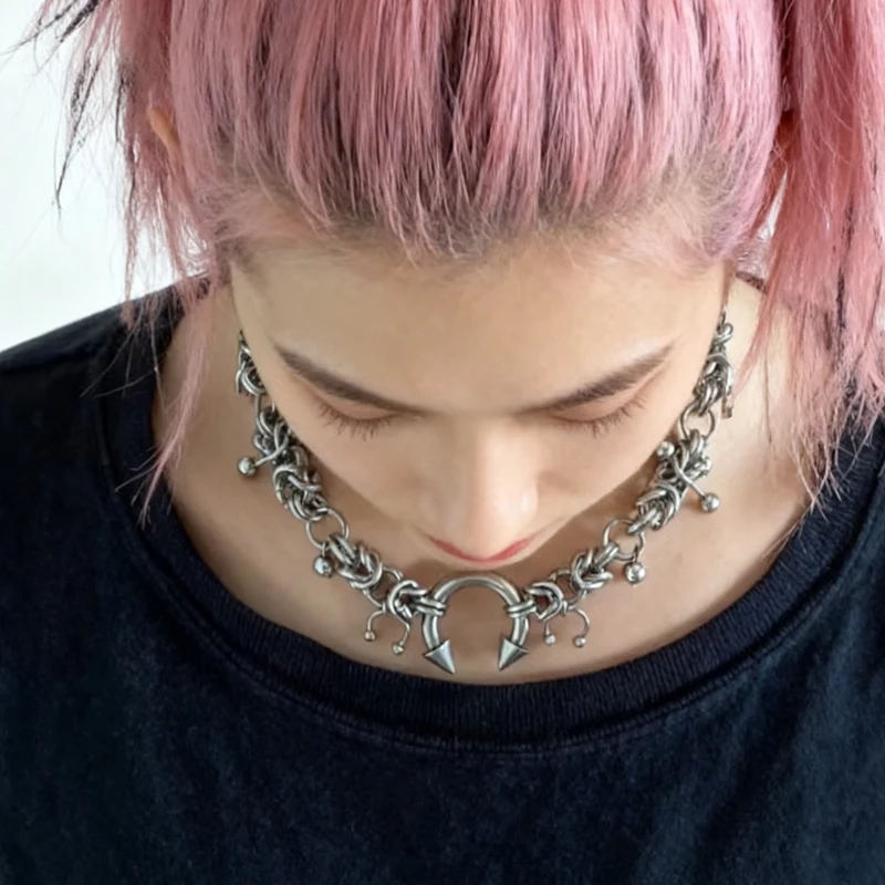 Anillo de herradura con remaches de acero inoxidable para mujer, collar con colgante artesanal, joyería gótica, Gargantilla Grunge, moda Punk