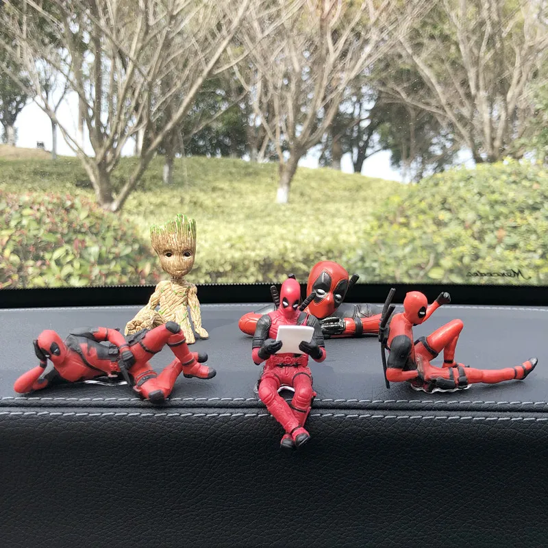 Figura de acción de Deadpool de Anime, decoración Interior de coche, juguetes, modelo sentado x-men, Mini figura colgante, accesorios de coche, regalo para niños