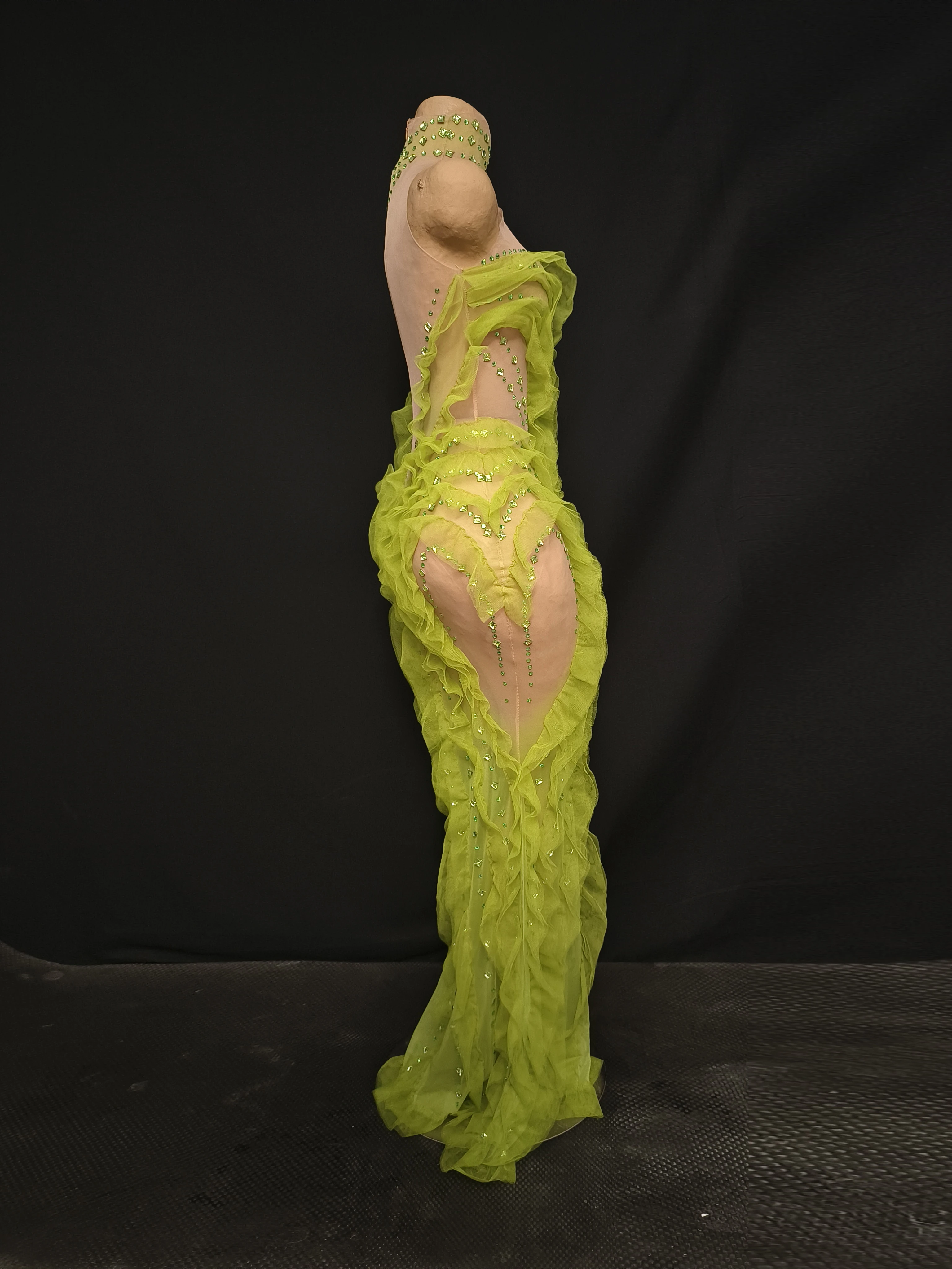 Vestido largo elegante con volantes y malla de diamantes de imitación verdes brillantes, para celebrar la víspera, fiesta de cumpleaños, club nocturno, alfombra roja, ropa de escenario