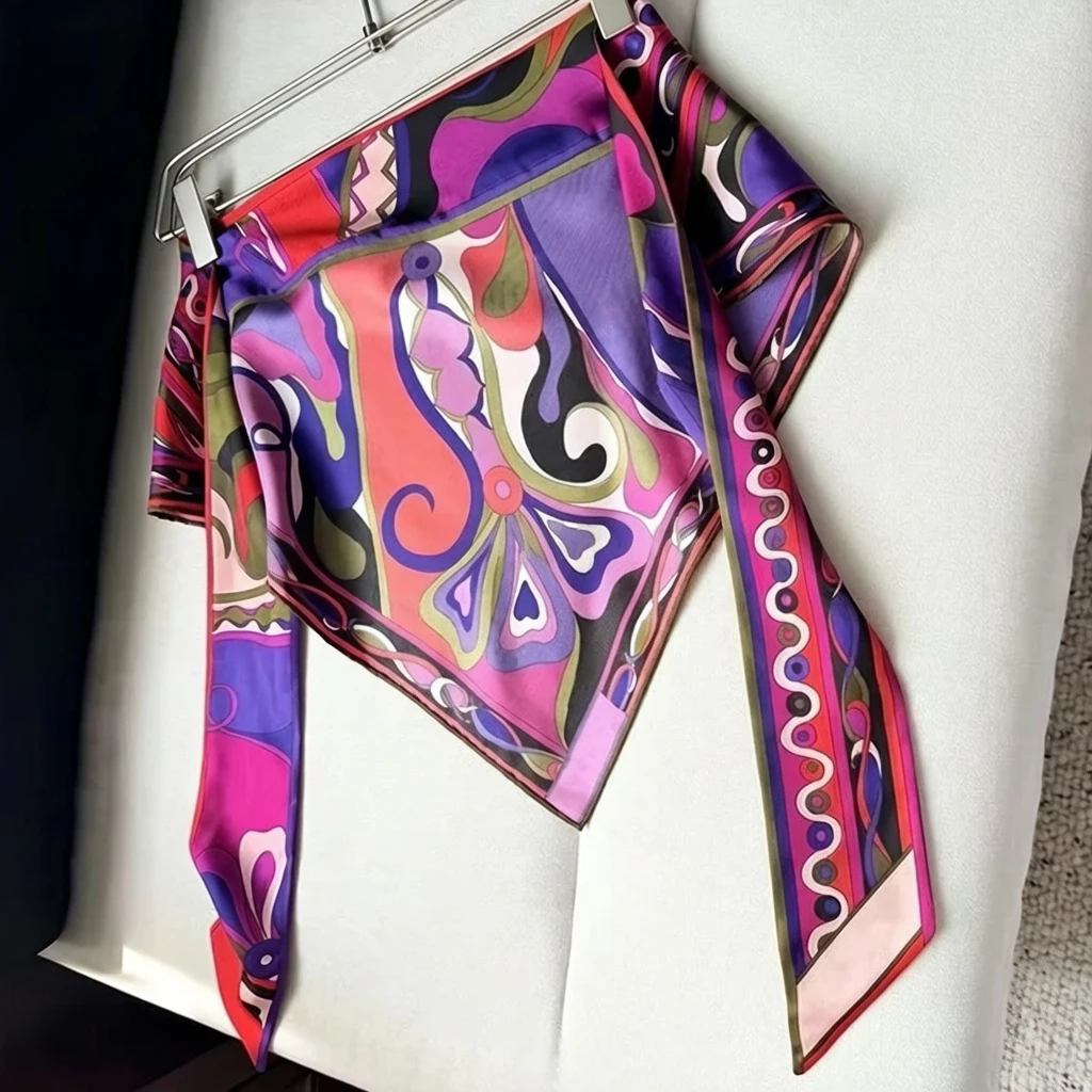 Pañuelo Morado Clásico para Mujer con Logotipo de Diseñador, Accesorio de Tela de Marca de Lujo, Pañuelo Bandana
