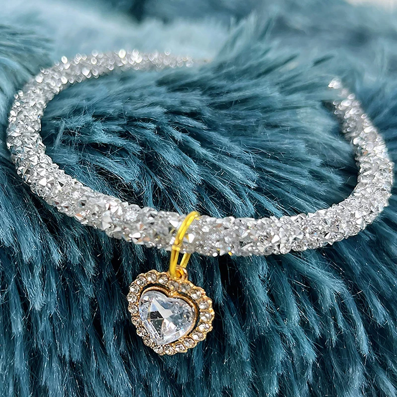 Collar ajustable para mascotas, Collar de perro y gato con colgante de corazón de circonita de diamante, joyería de lujo, collares de Metal para cachorros, accesorios para perros