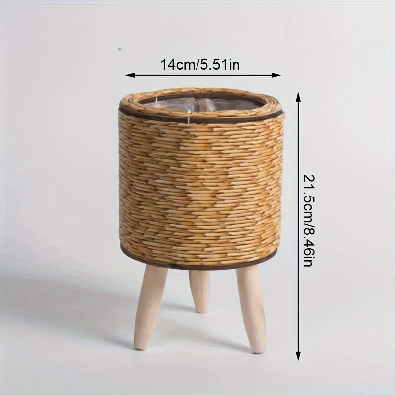Encantadora maceta rústica de ratán con patas de madera, cesta de almacenamiento tejida versátil para plantas de interior/exterior y decoración