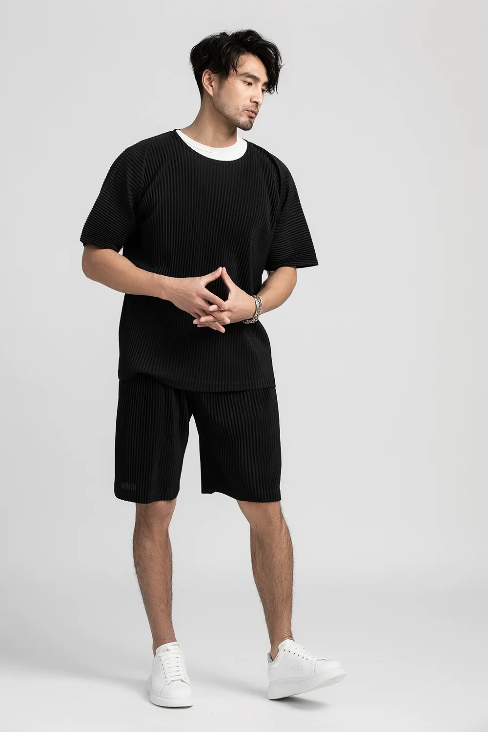 Miyake pantalones cortos plisados para hombre, pantalones de cinco puntos, pantalones deportivos casuales holgados, pantalones plisados japoneses