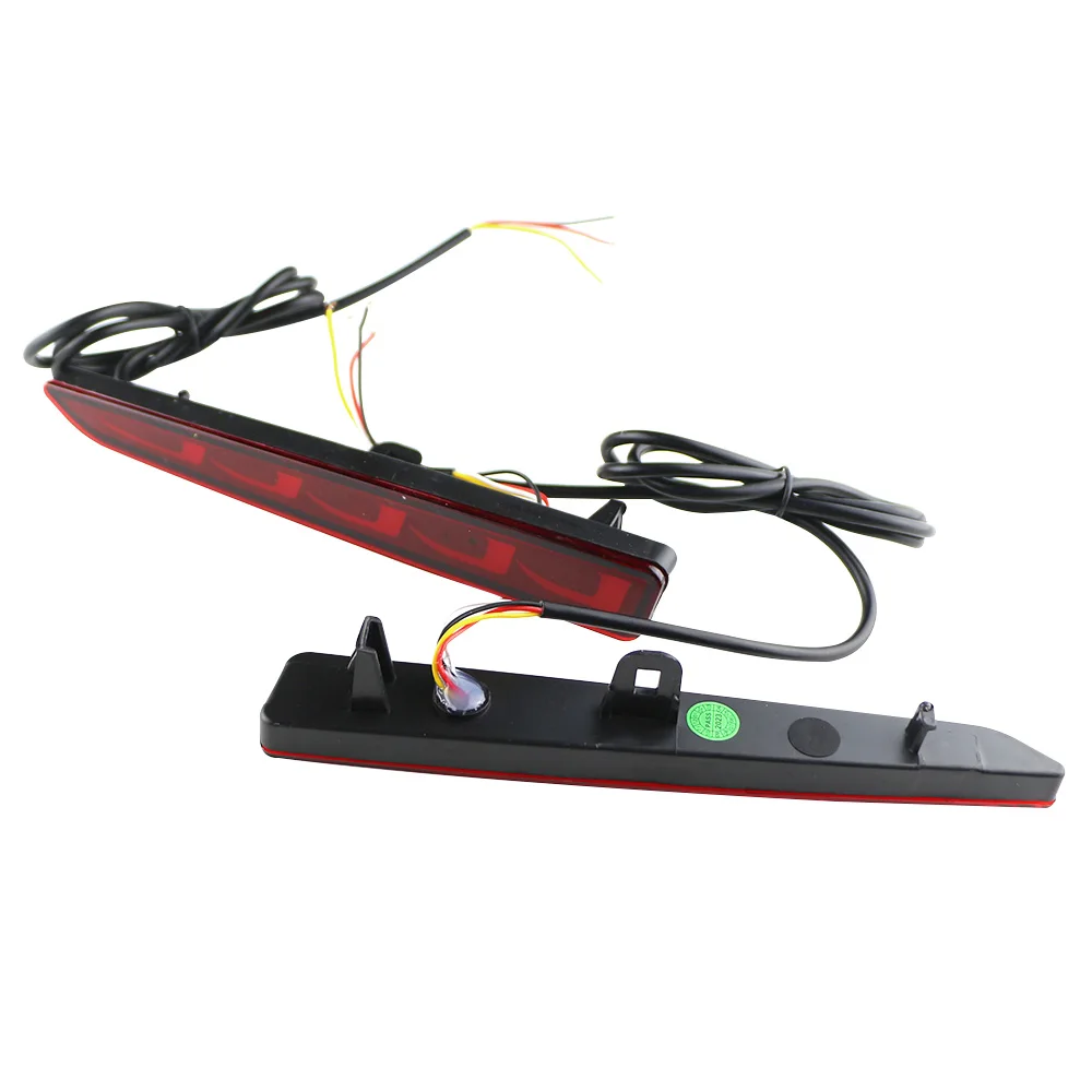 Luz de parachoques trasero de coche para Toyota Raize 2019 2020 2021 2022 señal de giro dinámica LED lámpara de advertencia de freno Reflector 12V Accesorios