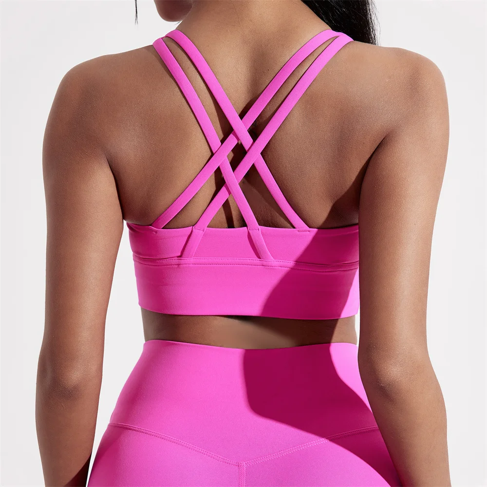 Sujetador deportivo de Color sólido para mujer, top suave y ajustado, entrenamiento integral, trote, gimnasio, yoga, ropa interior, espalda cruzada con almohadilla para el pecho