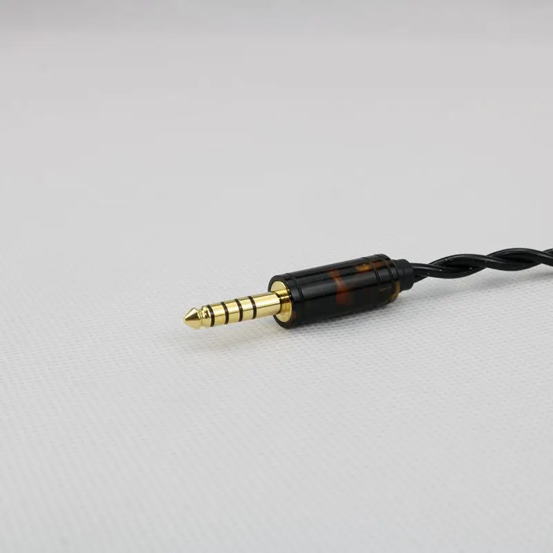 Cable de Aleación de Cinco Elementos XINHS K08 con 2 Hilos de Oro, Plata y Paladio y Grafeno