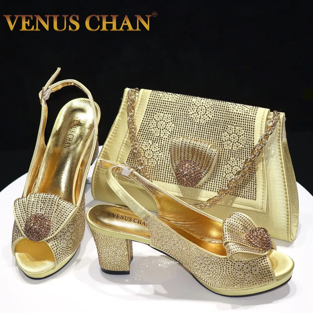 Venus Chan 2024, diseño italiano, estilo femenino, zapatos y bolso de boda de Color dorado, decoración completa de diamantes, bolsas con cierre de Metal