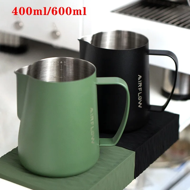 Taza de café Latte Art de acero inoxidable de 400ml/600ml, jarra de leche de doble escala, taza de leche de espuma de leche con boca puntiaguda, herramienta de arte Latte Barista