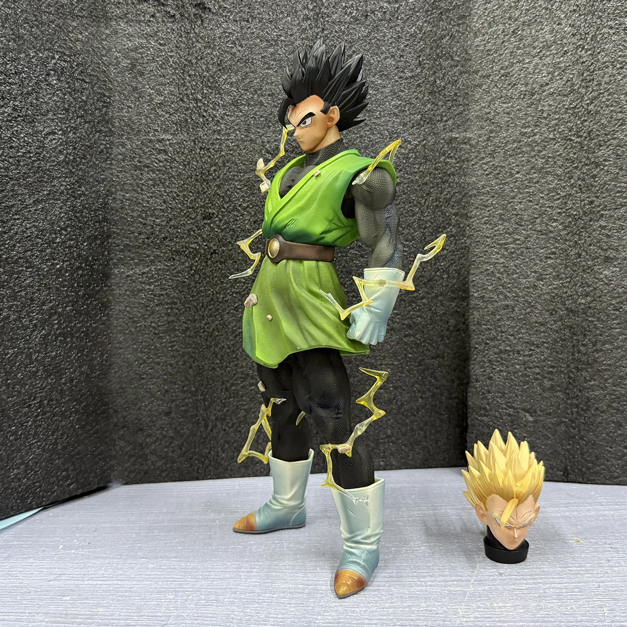 Figura de Son Gohan de Dragon Ball Z de 32 cm/12.6 pulgadas con cabezas intercambiables, Gohan del Futuro Super Saiyan, estatua de PVC, juguete coleccionable, regalo.