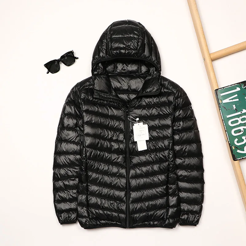 2025 Otoño e Invierno nueva chaqueta ligera de plumón para hombre corta con capucha Joker ligero fino plumón de pato blanco abrigo de talla grande