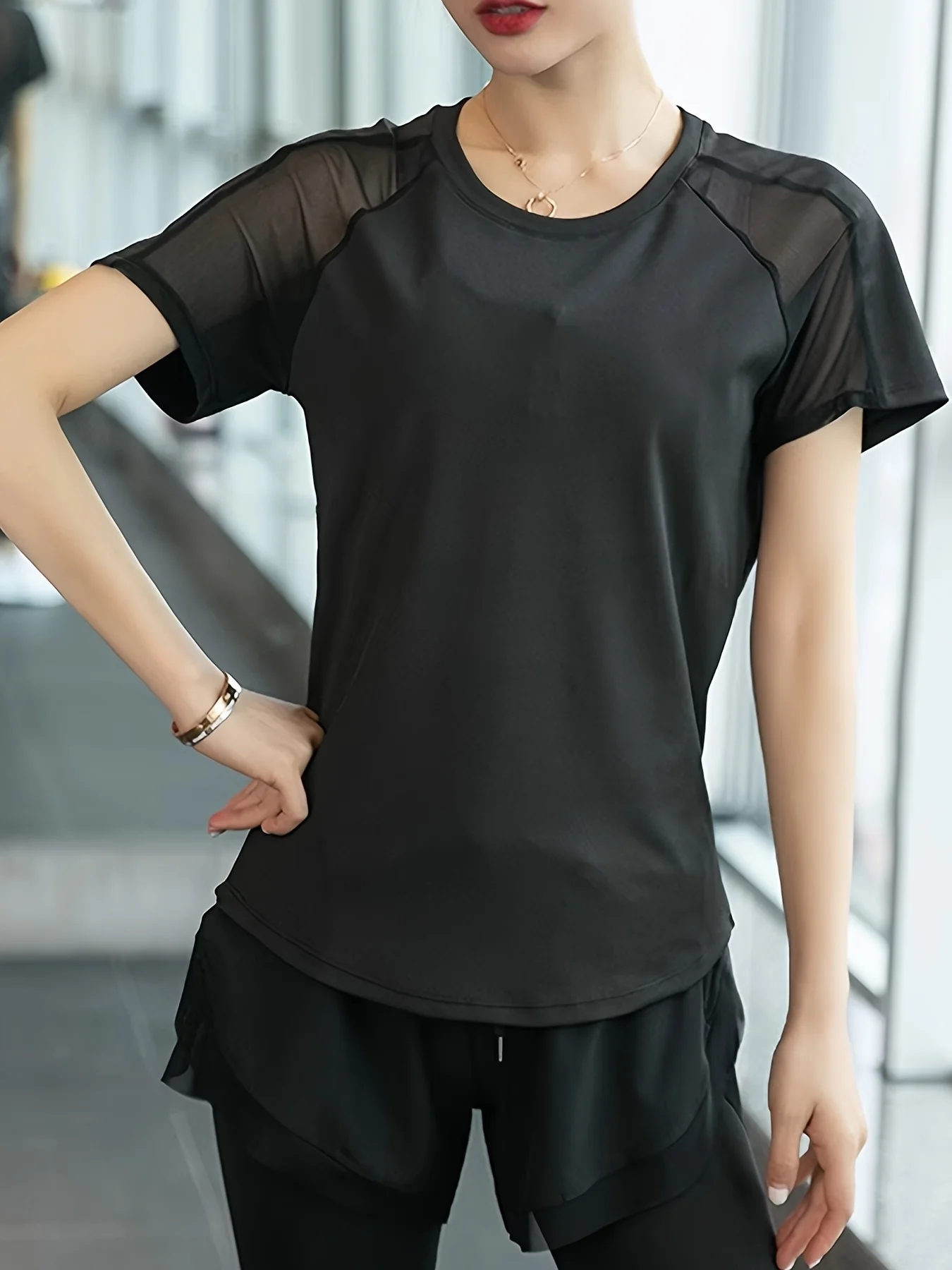 Nueva camiseta deportiva de verano de malla de secado rápido para fitness, ciclismo, correr, reparación superior, ropa fina de yoga para mujer, manga corta