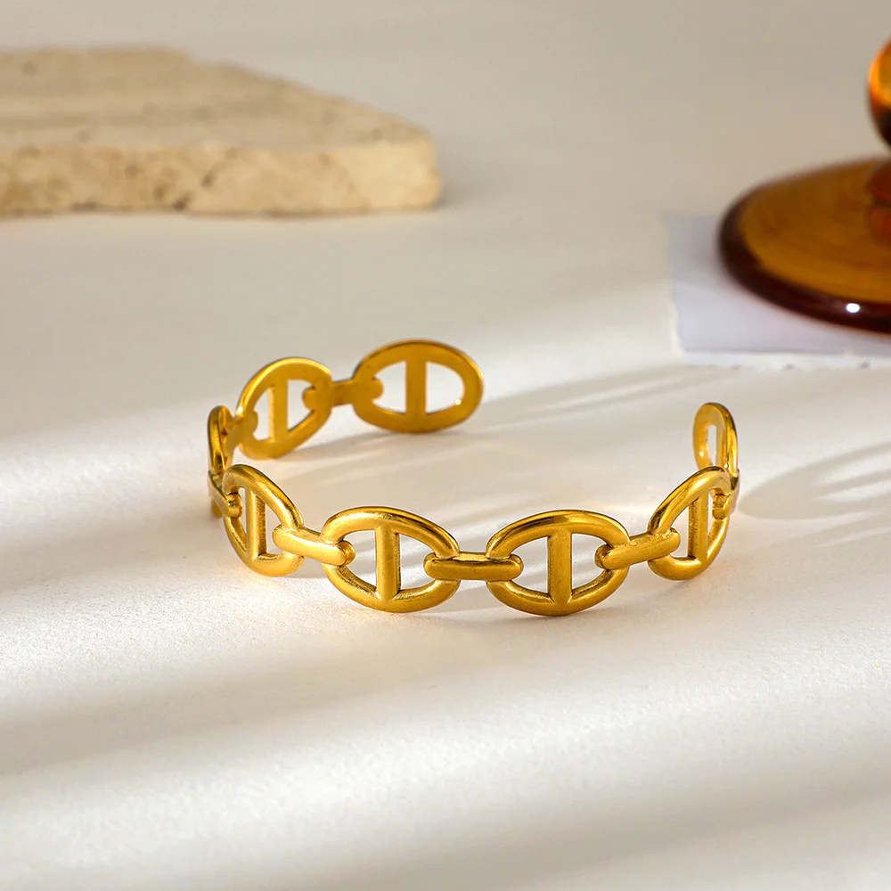 Pulsera abierta de acero inoxidable con diseño de nariz de cerdo, chapada en oro, a prueba de agua y resistente a la decoloración, para mujer.