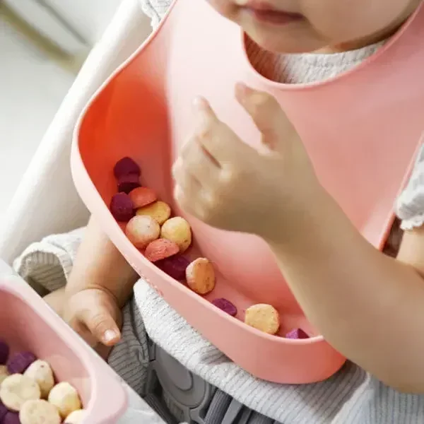 Juego de platos de silicona de grado alimenticio para niños, tazón de alimentación de bebé, plato de succión, taza de paja, cuchara de madera, tenedor, vajilla para niños, platos para niños pequeños