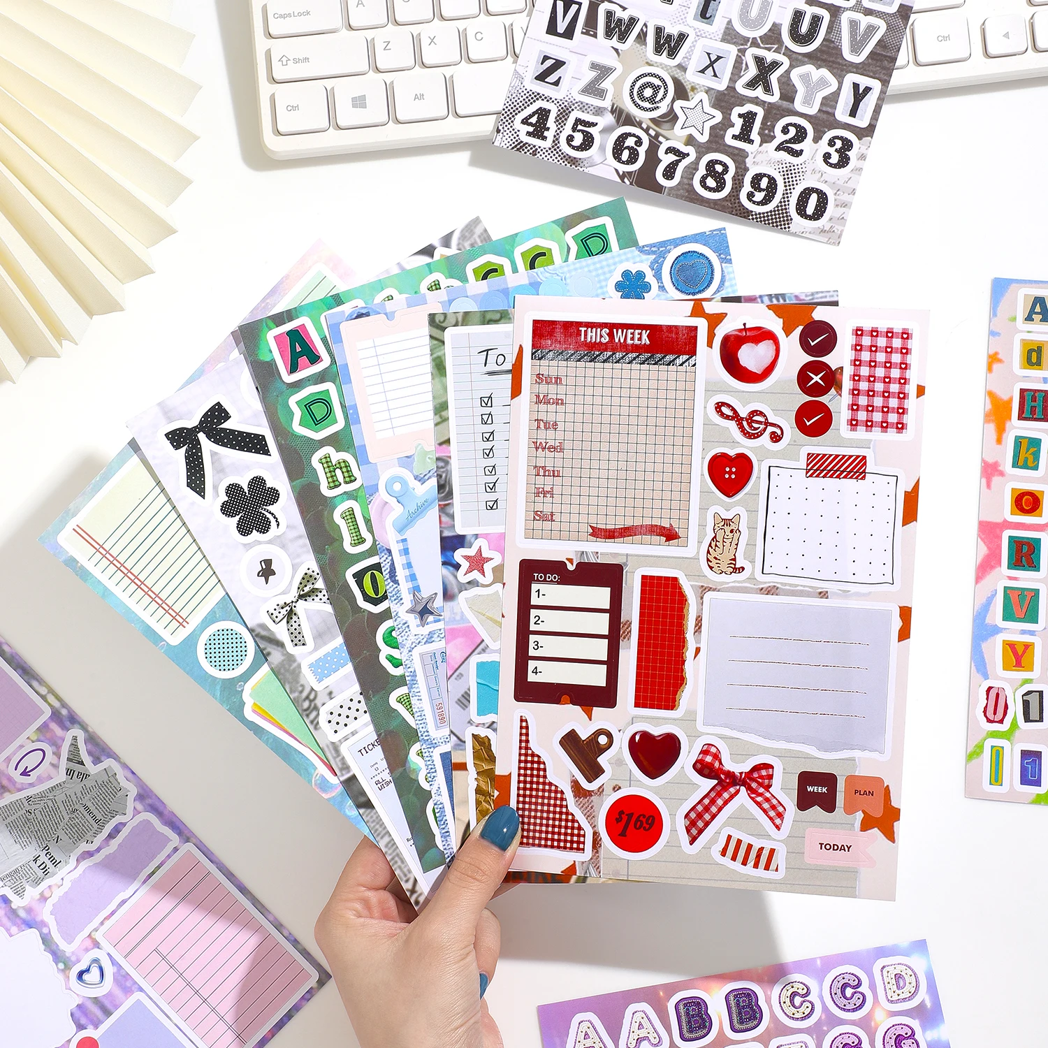 Libro de pegatinas de collage con más de 1000 piezas, pegatinas decorativas retro de letras y marcos para diario creativo y álbumes de recortes