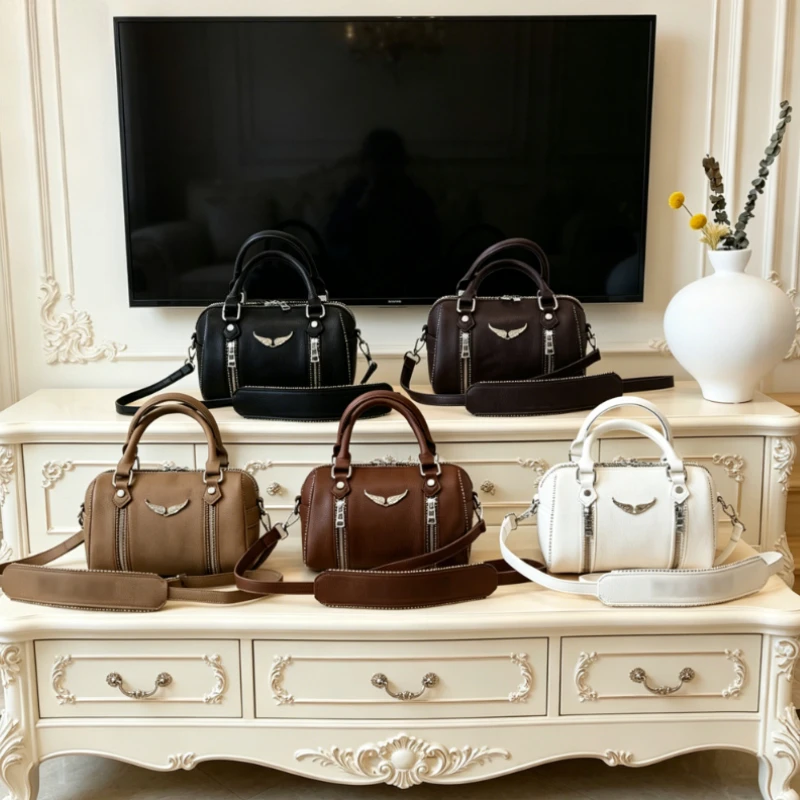 Bolso bandolera de mujer con cremallera de diseño famoso, bolso de hombro con cadena a la moda para mujer, bolso de mano moderno y de estilo trendy.
