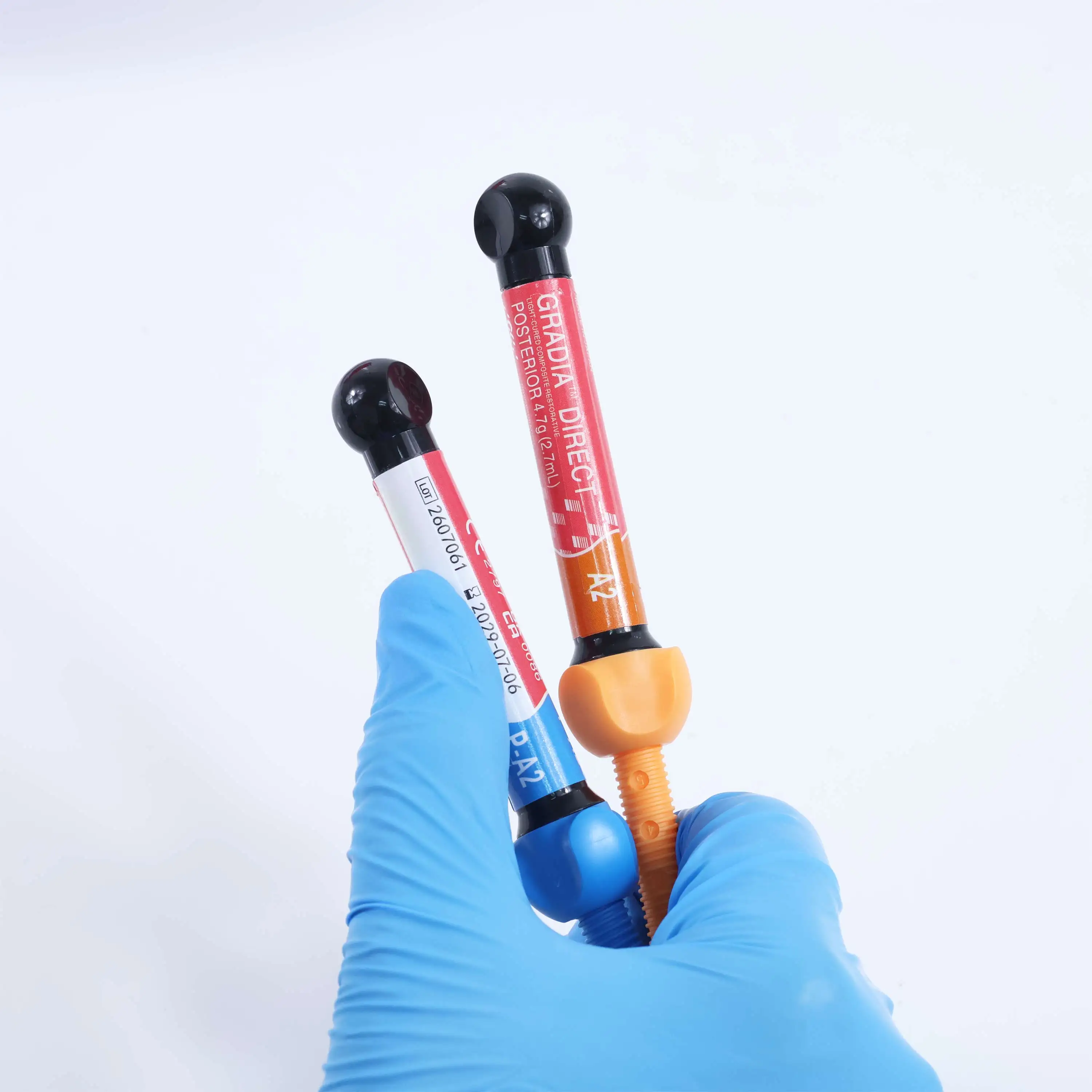 NUEVO Composite Restaurador GC Gradia Direct de Fotopolimerización 2.7mL, Material de Relleno de Nano Resina para Dientes Anteriores y Posteriores