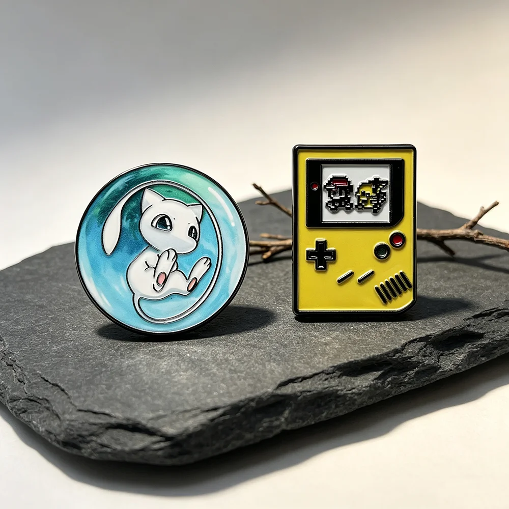 2 piezas/set Lindos Monstruos Broches de Esmalte, Insignias de Solapa, Accesorios para Maletines y Mochilas, Decoración, Joyería, Regalo para Fans