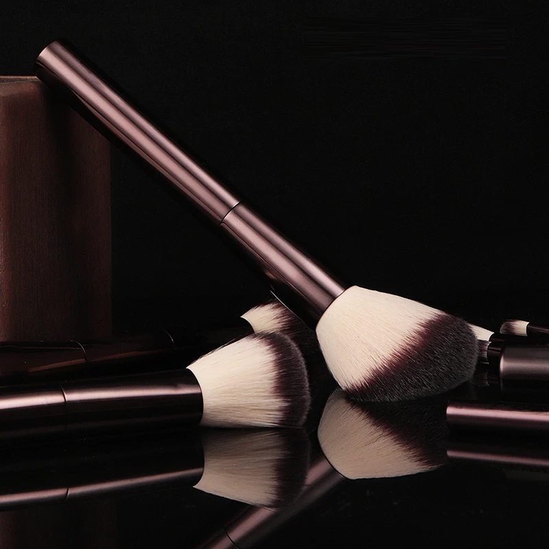 Juego y Kit de brochas de maquillaje con forma de reloj de arena, incluye base en polvo, corrector, colorete de labios, bronceador, sombra de ojos, delineador de ojos, pincel para resaltar