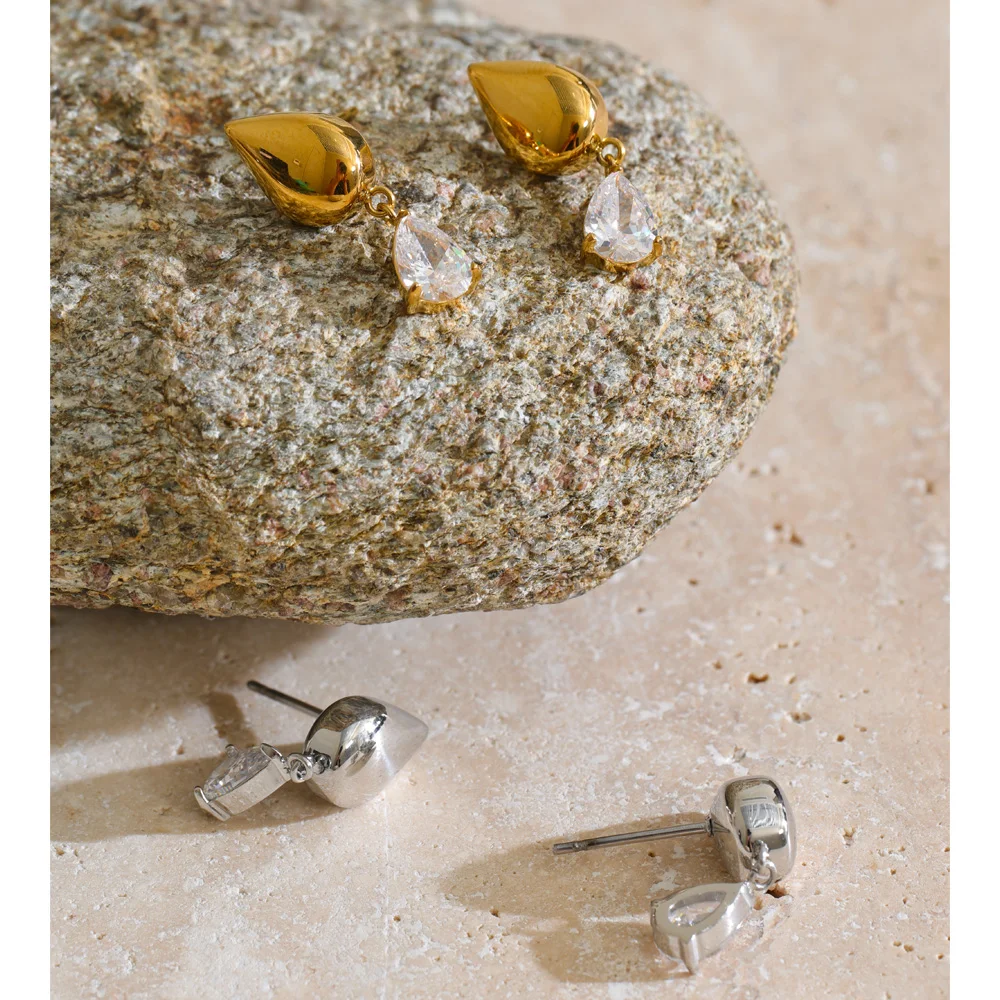 Yhpup Pendientes colgantes de acero inoxidable con circonita en forma de gota de agua, impermeables, chapados en PVD de 16K, joyería de alta calidad para mujer
