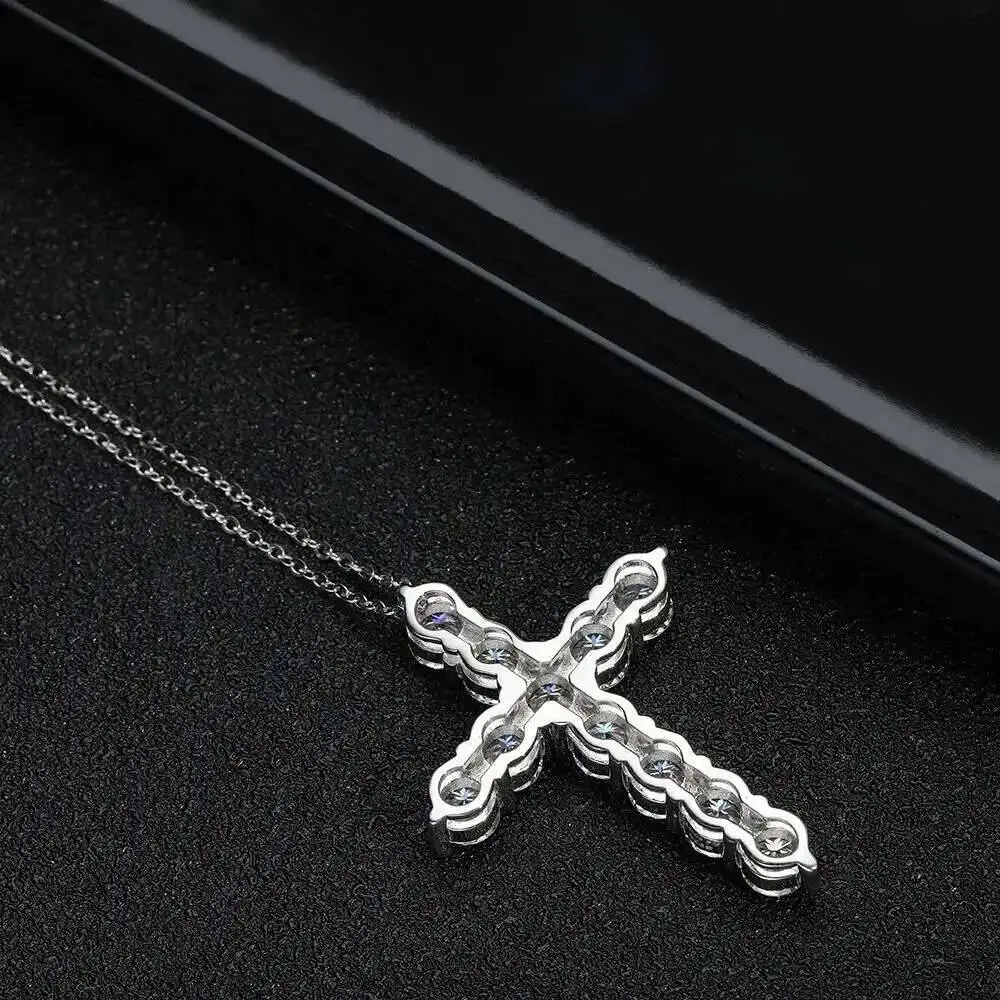 Colgante de cruz de moissanita completo, cadena Original de plata Sterg chapada en oro blanco, collar fino para joyería de mujer