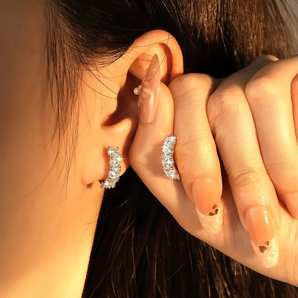 Rrjzz Pendientes de aro de moissanita de 4 mm para mujer, certificados, corte redondo, color D, diamantes creados en laboratorio, tipo Huggie, regalos de joyería
