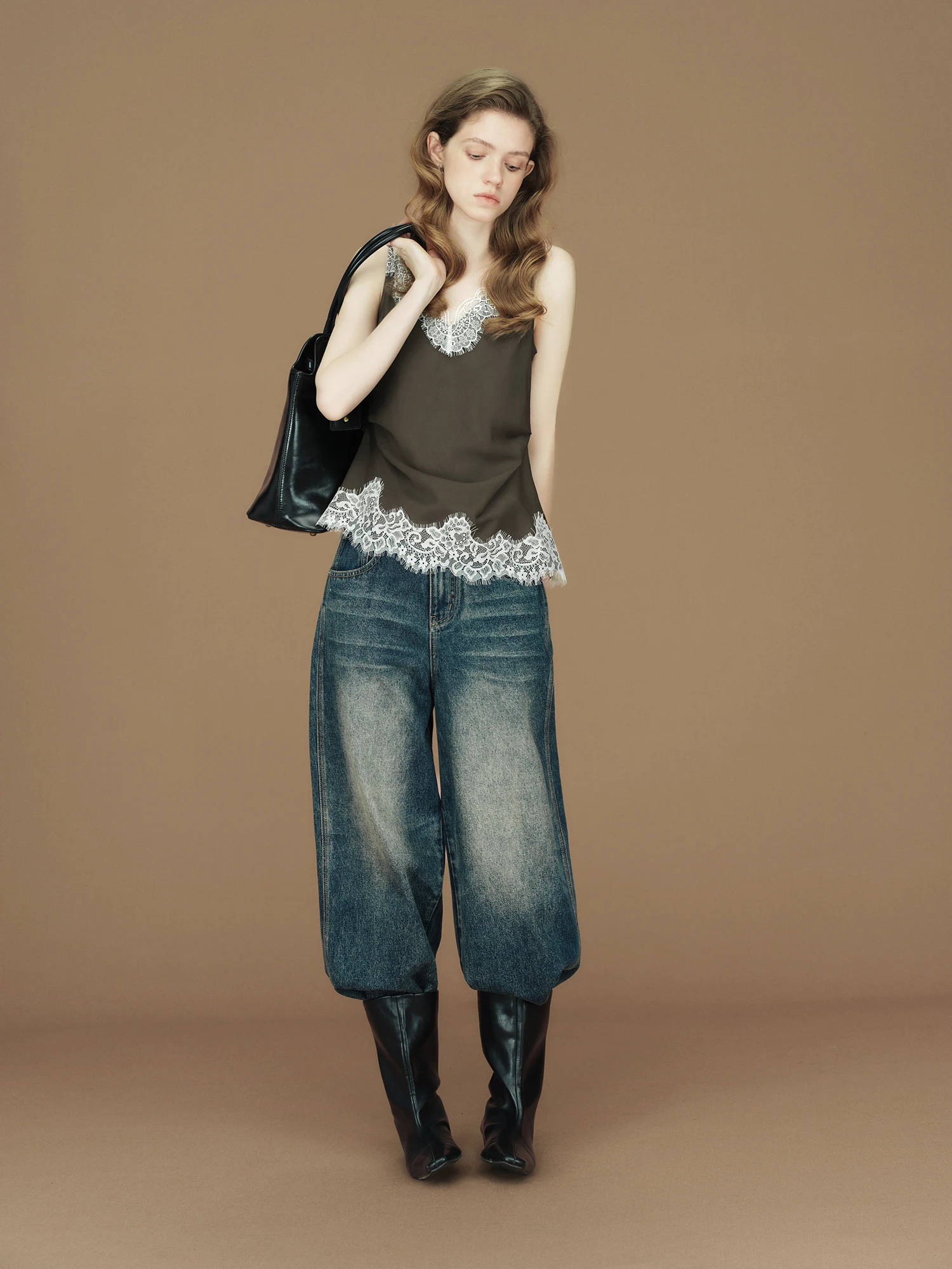 FSLE【Serie Premium】Camisola de mezcla de lino con ribete de encaje para mujer, top ajustado a la cintura para un estilo romántico y elegante para el día a día