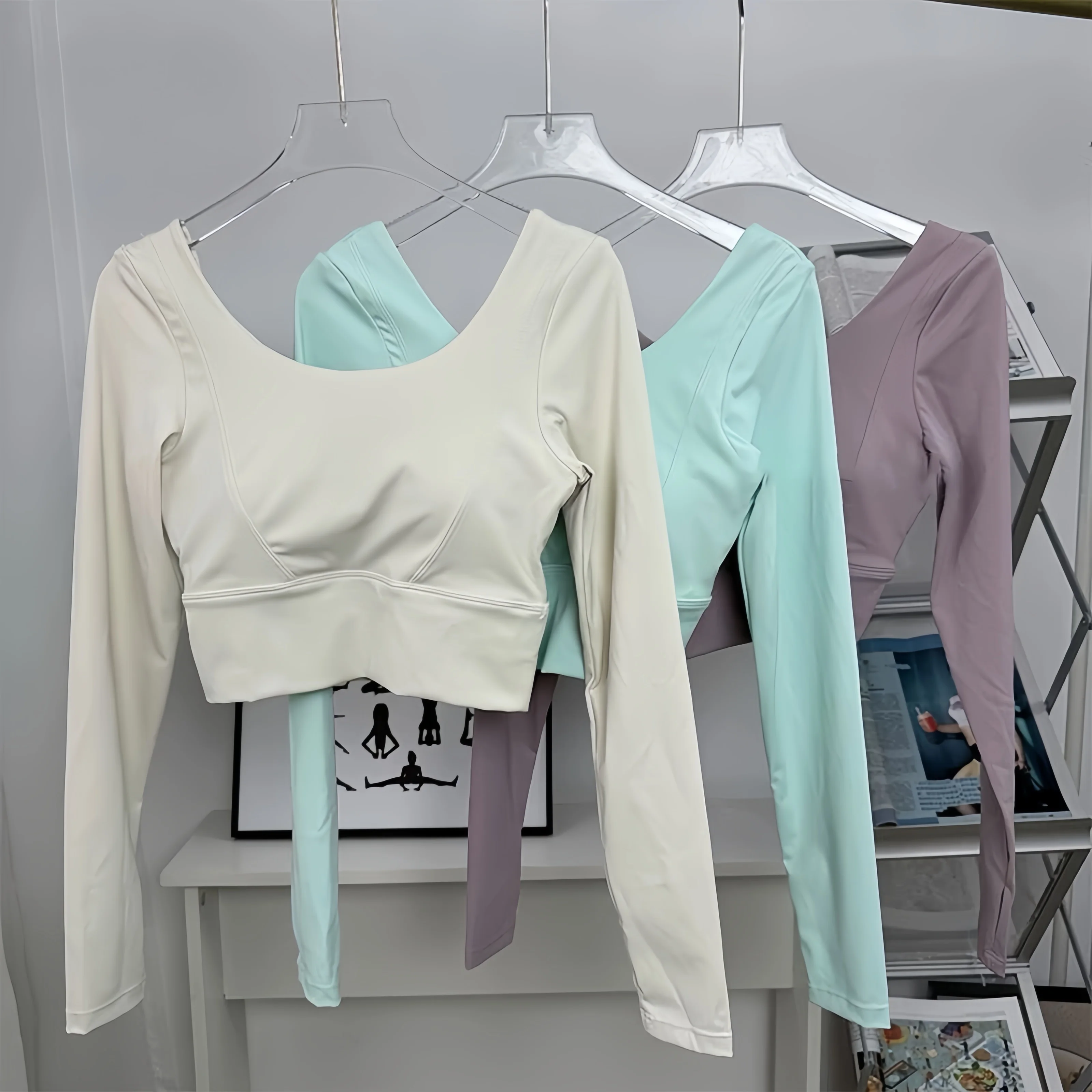 Ropa de yoga para mujer, sujetador fijo de manga larga, almohadilla, fitness, Pilates, correr, deportes, ropa de entrenamiento superior