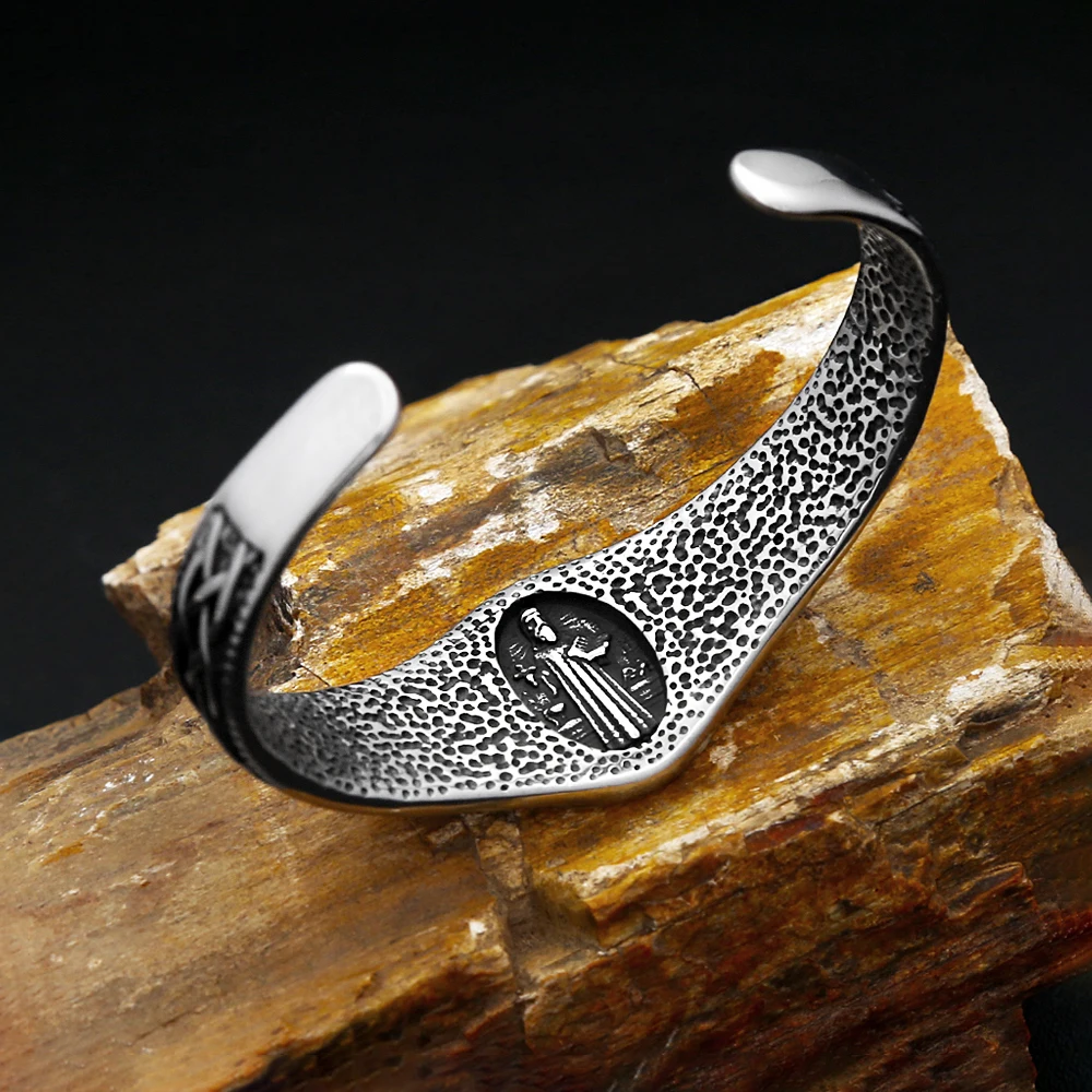 Nueva pulsera clásica de San Benito CSPB para hombres y mujeres, brazaletes con apertura cruzada de moda de acero inoxidable, joyería de motorista, triangulación de envíos