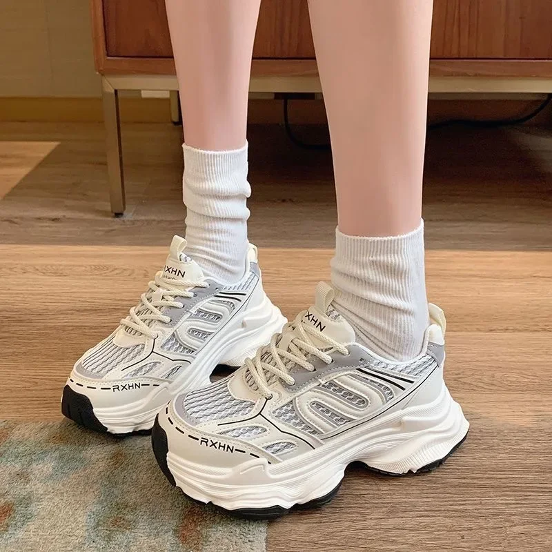 Zapatillas De deporte para Mujer, zapatos informales transpirables a la moda De otoño, zapatos vulcanizados con plataforma cómoda con cordones De malla para Mujer