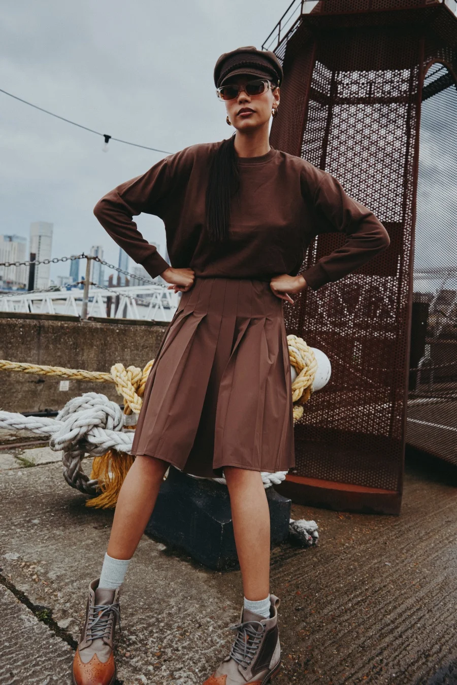 AS AW25 ropa deportiva de gran tamaño a la moda + falda plisada de secado rápido cubierta hasta la rodilla conjunto de ropa de mujer